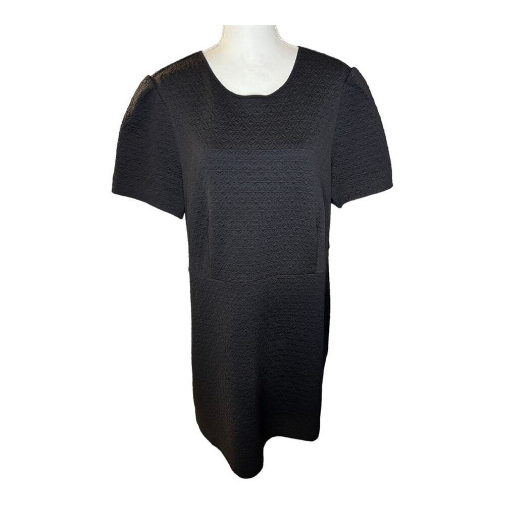 Draper James Size XXL Black Embossed Design Bell Sleeve Midi Dress
